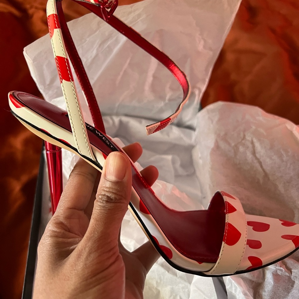 Nine West Red and White Heart Patterned Women's Sandals